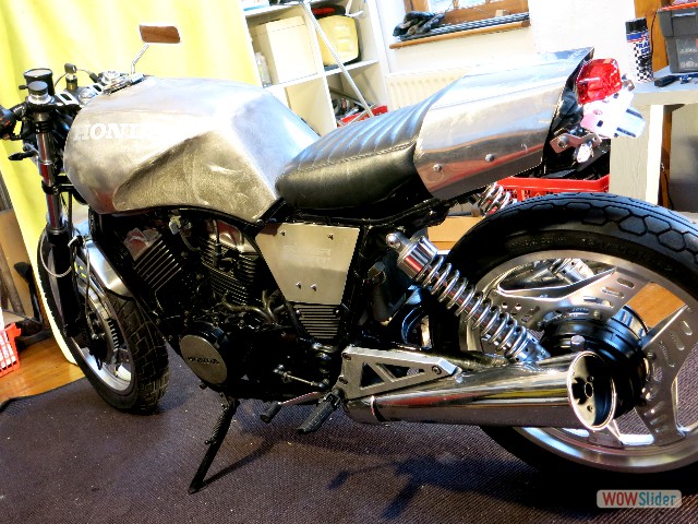 Steeltwin_049_left_rear