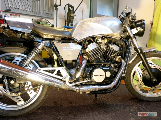 Steeltwin_40_right_gallery