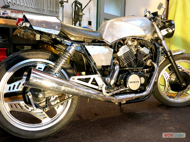 Steeltwin_41_right_gallery